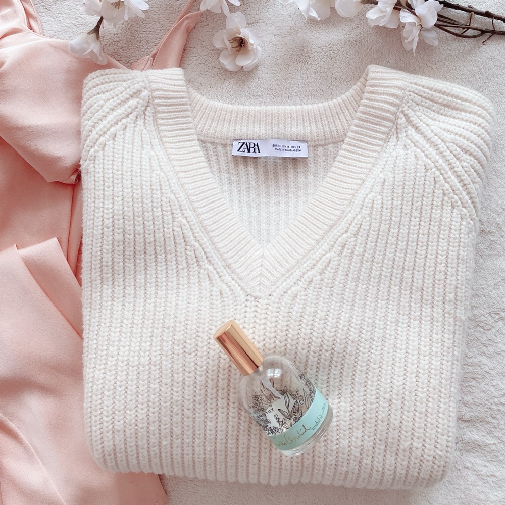 Zara cream ribbed v neck sweater